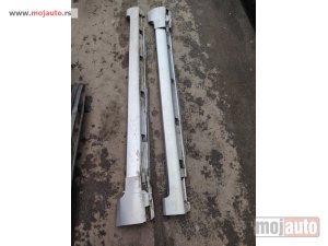 Glavna slika -  Pasat b7 plastični pragovi Originalni delovi  Moguca ugradnja delova  Alfa Romeo 147-156-166-159-GT-MiTo-Giulietta Fiat bravo 2 - croma -grande punto -multipla 2 -punto 3 -stilo-idea Freemont Panda 3 500L 500 Lancia ypsilon-delta-musa-lybra Volkswagen Gol - MojAuto