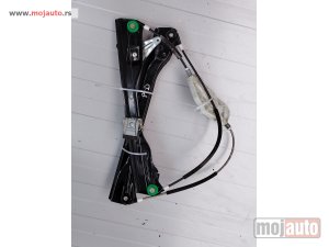 Glavna slika -  Pasat b7 prednji desni podizač stakla Originalni delovi  Moguca ugradnja delova  Alfa Romeo 147-156-166-159-GT-MiTo-Giulietta Fiat bravo 2 - croma -grande punto -multipla 2 -punto 3 -stilo-idea Freemont Panda 3 500L 500 Lancia ypsilon-delta-musa-lybra Vol - MojAuto