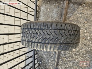 Glavna slika -  235-55-17 Dunlop odlicna povoljno m+s Jedna guma - MojAuto