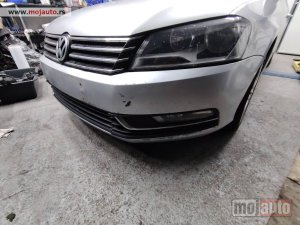 Glavna slika -  Pasat b7 levi far Originalni delovi  Moguca ugradnja delova  Alfa Romeo 147-156-166-159-GT-MiTo-Giulietta Fiat bravo 2 - croma -grande punto -multipla 2 -punto 3 -stilo-idea Freemont Panda 3 500L 500 Lancia ypsilon-delta-musa-lybra Volkswagen Golf 6  Audi - MojAuto