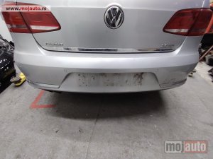 Glavna slika -  Pasat b7 zadnji branik kod boje LAR9Z Originalni delovi  Moguca ugradnja delova  Alfa Romeo 147-156-166-159-GT-MiTo-Giulietta Fiat bravo 2 - croma -grande punto -multipla 2 -punto 3 -stilo-idea Freemont Panda 3 500L 500 Lancia ypsilon-delta-musa-lybra Vol - MojAuto
