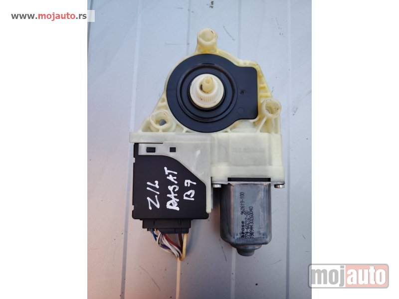 Glavna slika -  Pasat b7 motor podizača stakla zadnji levi Originalni delovi  Moguca ugradnja delova  Alfa Romeo 147-156-166-159-GT-MiTo-Giulietta Fiat bravo 2 - croma -grande punto -multipla 2 -punto 3 -stilo-idea Freemont Panda 3 500L 500 Lancia ypsilon-delta-musa-lybr - MojAuto