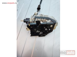 Glavna slika -  Pasat b7 prednja desna elektronska brava Originalni delovi  Moguca ugradnja delova  Alfa Romeo 147-156-166-159-GT-MiTo-Giulietta Fiat bravo 2 - croma -grande punto -multipla 2 -punto 3 -stilo-idea Freemont Panda 3 500L 500 Lancia ypsilon-delta-musa-lybra - MojAuto