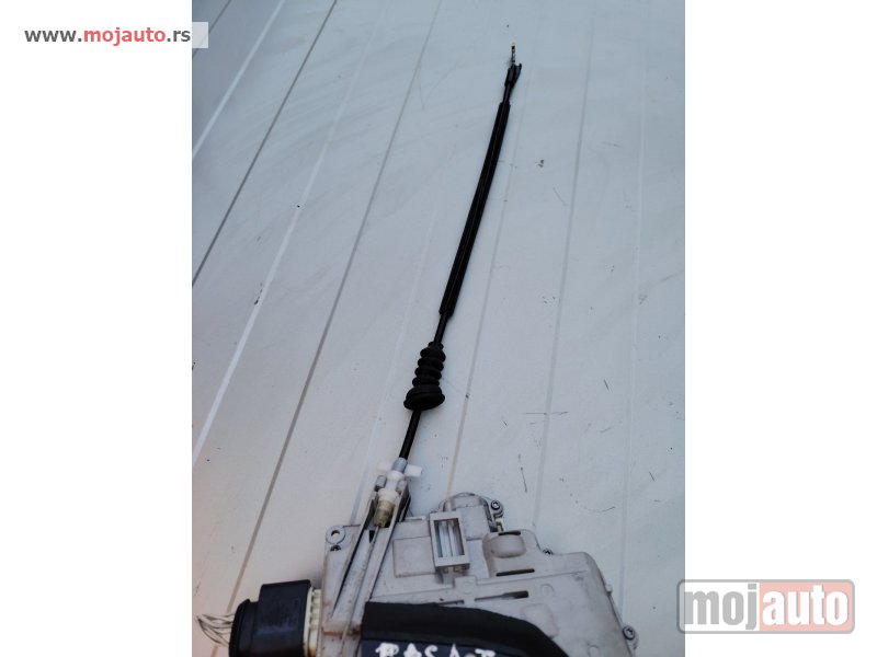 Glavna slika -  Pasat b7 sajla prednja desna do unutrašnje kvake Originalni delovi  Moguca ugradnja delova  Alfa Romeo 147-156-166-159-GT-MiTo-Giulietta Fiat bravo 2 - croma -grande punto -multipla 2 -punto 3 -stilo-idea Freemont Panda 3 500L 500 Lancia ypsilon-delta-mus - MojAuto