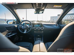 Glavna slika - Mercedes GLA 180  - MojAuto