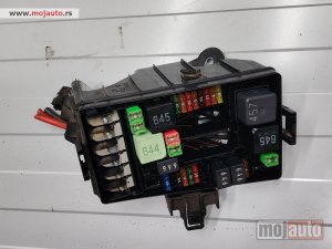 polovni delovi  Audi a3 v8 kutija osigurača 1.6 105 ks 2012-2020 Originalni delovi  Moguca ugradnja delova  Alfa Romeo 147-156-166-159-GT-MiTo-Giulietta Fiat bravo 2 - croma -grande punto -multipla 2 -punto 3 -stilo-idea Freemont Panda 3 500L 500 Lancia ypsilon-delta-mus