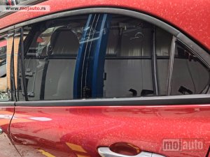 Glavna slika -  Fiat 500x Cross fabrička zatamnjena stakla Originalni delovi  Moguca ugradnja delova  Alfa Romeo 147-156-166-159-GT-MiTo-Giulietta Fiat bravo 2 - croma -grande punto -multipla 2 -punto 3 -stilo-idea Freemont Panda 3 500L 500 Lancia ypsilon-delta-musa-lybr - MojAuto