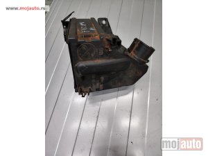 Glavna slika -  Fiat 500x poklopac kutije osigurača 1.4 multiair 140 ks Originalni delovi  Moguca ugradnja delova  Alfa Romeo 147-156-166-159-GT-MiTo-Giulietta Fiat bravo 2 - croma -grande punto -multipla 2 -punto 3 -stilo-idea Freemont Panda 3 500L 500 500x Lancia ypsil - MojAuto