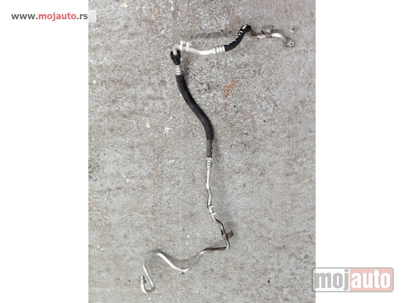 Glavna slika -  Fiat 500x 1. 4 multiair creva klime 140 ks Originalni delovi  Moguca ugradnja delova  Alfa Romeo 147-156-166-159-GT-MiTo-Giulietta Fiat bravo 2 - croma -grande punto -multipla 2 -punto 3 -stilo-idea Freemont Panda 3 500L 500 500x Lancia ypsilon-delta-musa - MojAuto