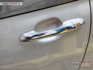 Glavna slika -  Fiat 500 prednja leva spoljna brava Originalni delovi  Moguca ugradnja delova  Alfa Romeo 147-156-166-159-GT-MiTo-Giulietta Fiat bravo 2 - croma -grande punto -multipla 2 -punto 3 -stilo-idea Freemont Panda 3 500L 500 500x Lancia ypsilon-delta-musa-lybra - MojAuto