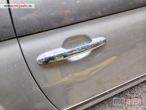 Glavna slika -  Fiat 500 spoljna brava desna Originalni delovi  Moguca ugradnja delova  Alfa Romeo 147-156-166-159-GT-MiTo-Giulietta Fiat bravo 2 - croma -grande punto -multipla 2 -punto 3 -stilo-idea Freemont Panda 3 500L 500 500x Lancia ypsilon-delta-musa-lybra Volkswa - MojAuto