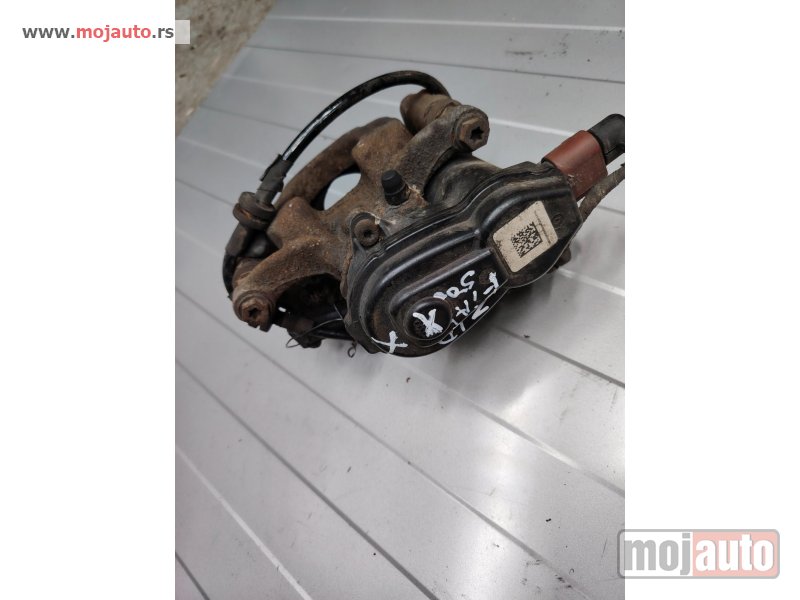 Glavna slika -  Fiat 500x zadnja kljesta Originalni delovi  Moguca ugradnja delova  Alfa Romeo 147-156-166-159-GT-MiTo-Giulietta Fiat bravo 2 - croma -grande punto -multipla 2 -punto 3 -stilo-idea Freemont Panda 3 500L 500 500x Lancia ypsilon-delta-musa-lybra Volkswagen - MojAuto