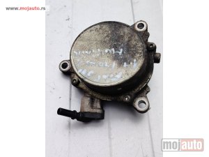 Glavna slika -  Fiat 500x vakum pumpa 1.4 multiair 140 ks Originalni delovi  Moguca ugradnja delova  Alfa Romeo 147-156-166-159-GT-MiTo-Giulietta Fiat bravo 2 - croma -grande punto -multipla 2 -punto 3 -stilo-idea Freemont Panda 3 500L 500 500x Lancia ypsilon-delta-musa- - MojAuto