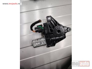 Glavna slika -  Fiat 500x motor podizača stakla zadnji levi Originalni delovi  Moguca ugradnja delova  Alfa Romeo 147-156-166-159-GT-MiTo-Giulietta Fiat bravo 2 - croma -grande punto -multipla 2 -punto 3 -stilo-idea Freemont Panda 3 500L 500 500x Lancia ypsilon-delta-mus - MojAuto
