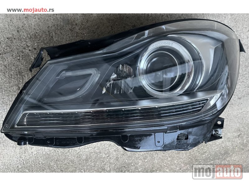 Glavna slika -  Far mercedes c w204 2011-2014 - MojAuto