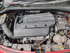 Glavna slika -  Fiat 500x delovi motora 1.4 multiair 140 ks Originalni delovi  Moguca ugradnja delova  Alfa Romeo 147-156-166-159-GT-MiTo-Giulietta Fiat bravo 2 - croma -grande punto -multipla 2 -punto 3 -stilo-idea Freemont Panda 3 500L 500 500x Lancia ypsilon-delta-mus - MojAuto