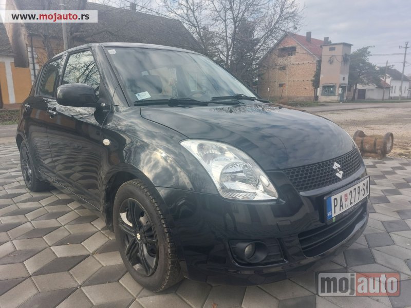 Glavna slika - Suzuki Swift 1.3  - MojAuto