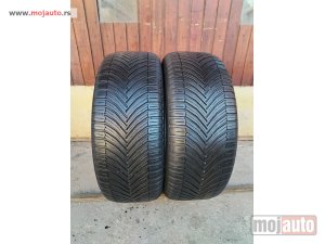 polovni delovi  3577. Gume MICHELIN 18-ice, ALL SEASON 225/50, Šara 5,4 mm, DOT 3722