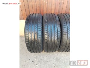 polovni delovi  3573. Gume MICHELIN 16-ice, LETNJE 205/55, Šara 5,8 mm