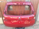 polovni delovi  Gepek vrata crvena Peugeot 2008 od 2013. do 2020.god.