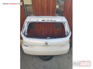 polovni delovi  Gepek vrata bela Peugeot 2008 od 2013. do 2020.god.