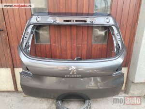 polovni delovi  Gepek vrata siva Peugeot 2008 od 2013. do 2020.god.
