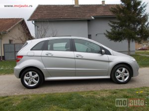 Glavna slika - Mercedes B 150   - MojAuto