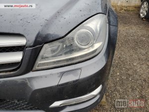 Glavna slika -  Mercedes C klasa W204 facelift levi far - MojAuto