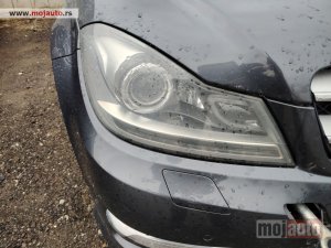 Glavna slika -  Mercedes C klasa W204 facelift desni far - MojAuto