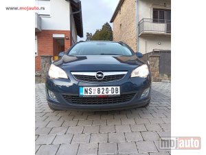 Glavna slika - Opel Astra J  - MojAuto