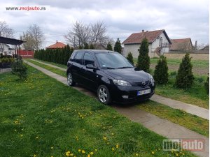 Glavna slika - Mazda 2   - MojAuto