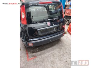 Glavna slika -  Fiat panda 3 gepek-peta vrata kod boje 601 Originalni delovi  Moguca ugradnja delova  Alfa Romeo 147-156-166-159-GT-MiTo-Giulietta Fiat bravo 2 - croma -grande punto -multipla 2 -punto 3 -stilo-idea Freemont Panda 3 500L 500 500x Lancia ypsilon-delta-musa - MojAuto
