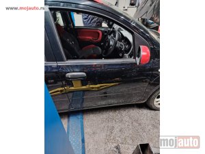 Glavna slika -  Fiat panda 3 prednja desna vrata kod boje 601  Originalni delovi&nbsp; Moguca ugradnja delova  Alfa Romeo 147-156-166-159-GT-MiTo-Giulietta Fiat bravo 2 - croma -grande punto -multipla 2 -punto 3 -stilo-idea Freemont Panda 3 500L 500 500x Lancia ypsilon-d - MojAuto