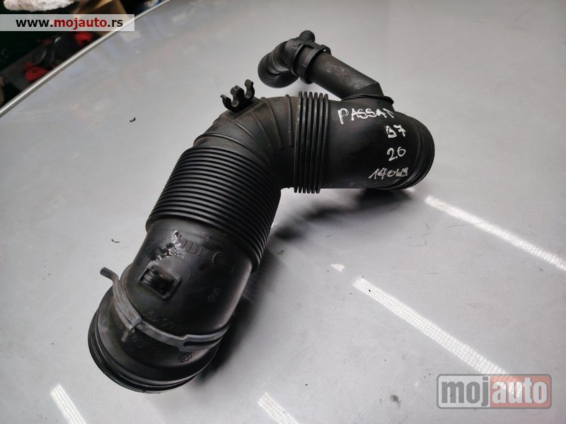 Glavna slika -  Pasat b7 rebrasto crevo klime 2.0 TDI 140 KS Originalni delovi  Moguca ugradnja delova  Alfa Romeo 147-156-166-159-GT-MiTo-Giulietta Fiat bravo 2 - croma -grande punto -multipla 2 -punto 3 -stilo-idea Freemont Panda 3 500L 500 500x Lancia ypsilon-delta-mu - MojAuto