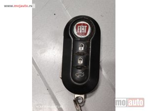 Glavna slika -  Fiat panda 3 kljuc Originalni delovi  Moguca ugradnja delova  Alfa Romeo 147-156-166-159-GT-MiTo-Giulietta Fiat bravo 2 - croma -grande punto -multipla 2 -punto 3 -stilo-idea Freemont Panda 3 500L 500 500x Lancia ypsilon-delta-musa-lybra Volkswagen Golf 6 - MojAuto