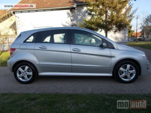 Glavna slika - Mercedes B 150   - MojAuto