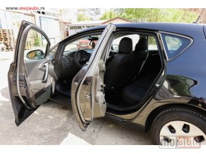 Glavna slika - Opel Astra J  - MojAuto