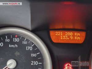 Glavna slika - Renault Megane   - MojAuto