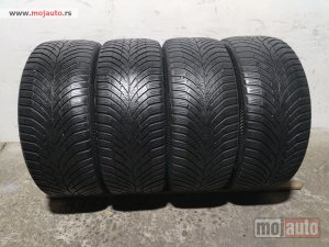 polovni delovi  3552. Gume CONTINENTAL 17-ice, ZIMSKE 225/45, Šara 5,5 mm, DOT 3423