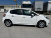 Slika 4 - Peugeot 208 1.2 KREDITI NA LICU MESTA  - MojAuto