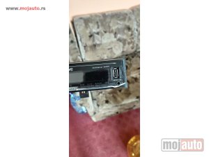 polovni delovi  Radio za kola