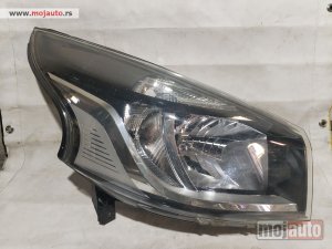 polovni delovi  268. Far desni Renault Trafic, 2014-2019. god, kat. br: 260105469R