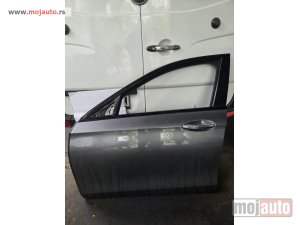 polovni delovi  Vrata za mercedes W213
