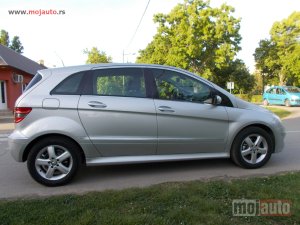 Glavna slika - Mercedes B 150   - MojAuto