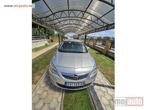 Opel Astra J 