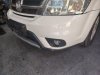 Slika 2 -  Fiat Freemont branik prednji boja bela Originalni delovi  Moguca ugradnja delova  Alfa Romeo 147-156-166-159-GT-MiTo-Giulietta Fiat bravo 2 - croma -grande punto -multipla 2 -punto 3 -stilo-idea Freemont Panda 3 500L 500 500x Lancia ypsilon-delta-musa-lyb - MojAuto