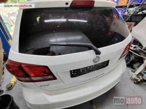 Glavna slika -  Fiat Freemont gepek beli  Originalni delovi&nbsp; Moguca ugradnja delova  Alfa Romeo 147-156-166-159-GT-MiTo-Giulietta Fiat bravo 2 - croma -grande punto -multipla 2 -punto 3 -stilo-idea Freemont Panda 3 500L 500 500x Lancia ypsilon-delta-musa-lybra Volks - MojAuto