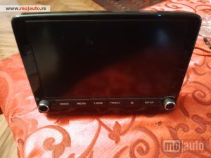 polovni delovi  Radio za Kia Stonic