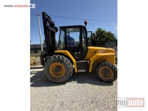 Glavna slika - JCB 930 - MojAuto