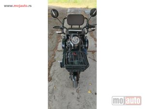 Glavna slika - Ostalo Električni Motor Veneco - MojAuto